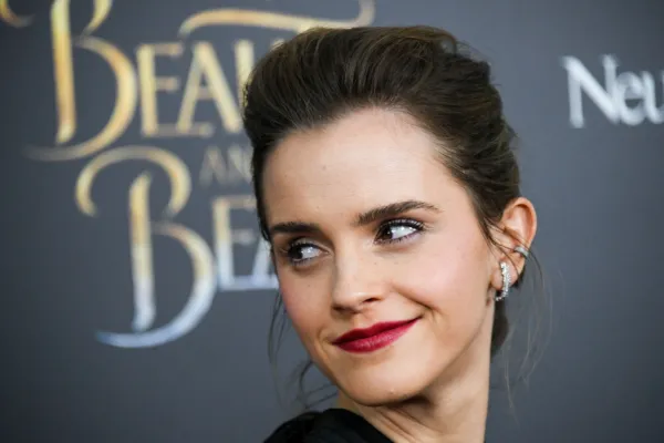 NEW YORK, NY - 13. MARS: Skuespillerinden Emma Watson deltager i