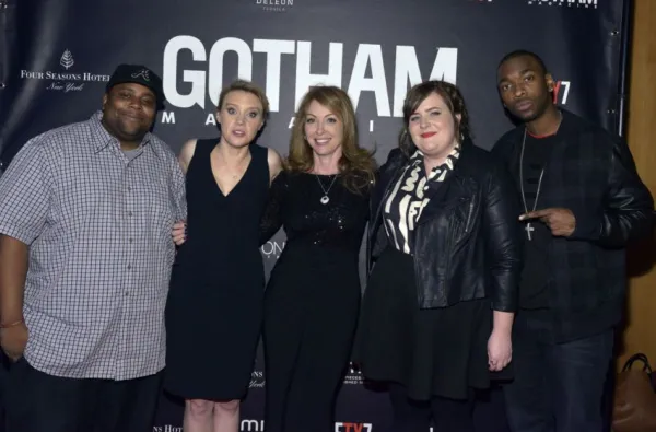 NEW YORK, NY - 23 FÉVRIER: Keenan Thompson, Kate McKinnon, Dawn Dubois, Aidy Bryant et Jay Pharoah assister à la Gotham