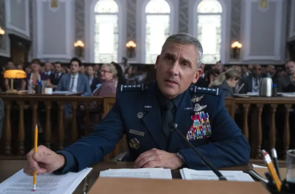 SPACE FORCE (L TO R) STEVE CARELL GENERAL MARK R. NAIRD గా SPACE FORCE Cr యొక్క ఎపిసోడ్ 103 లో. AARON EPSTEIN / NETFLIX © 2020