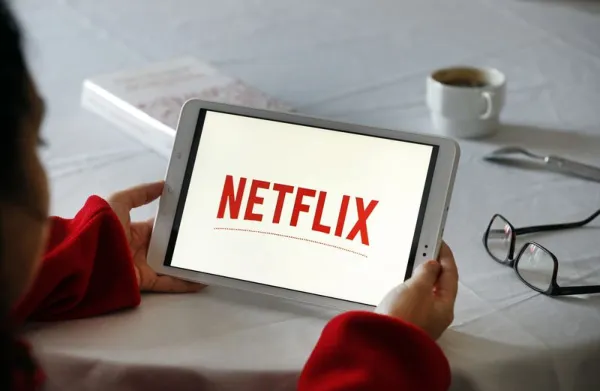 Ar Danganronpa yra „Netflix“?